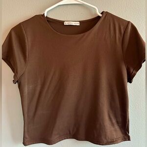 Brown cropped shirt